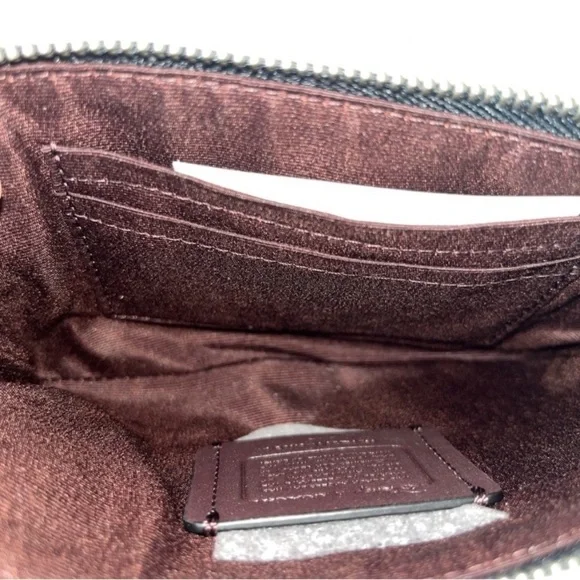 Coach X Disney Holiday Print Corner Zip Wristlet NWT - Picture 4 of 6